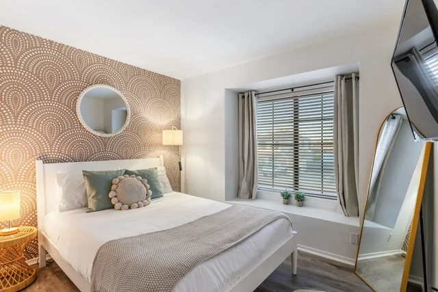 Bedroom image 1