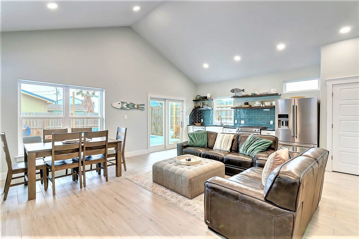 Home in Port Aransas property photo 4