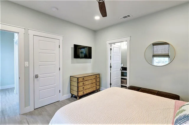 Bedroom image 1
