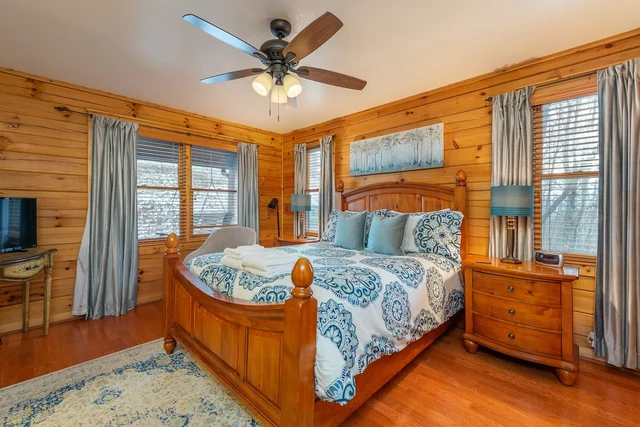 Bedroom image 1