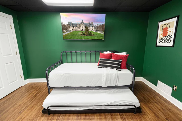 Bedroom image 1