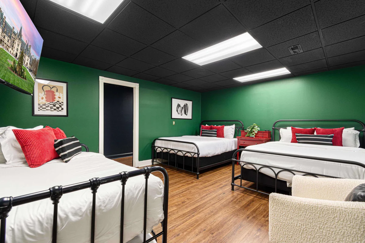 Bedroom image 1
