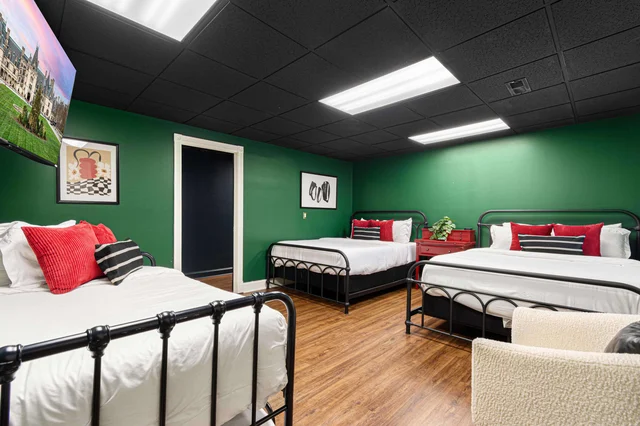 Bedroom image 1