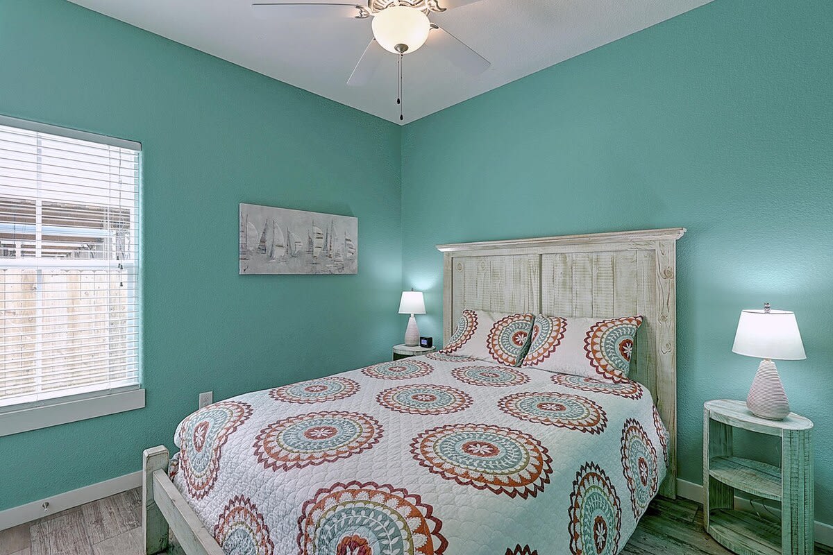 Bedroom image 1