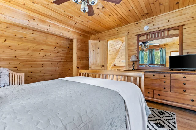 Bedroom image 1