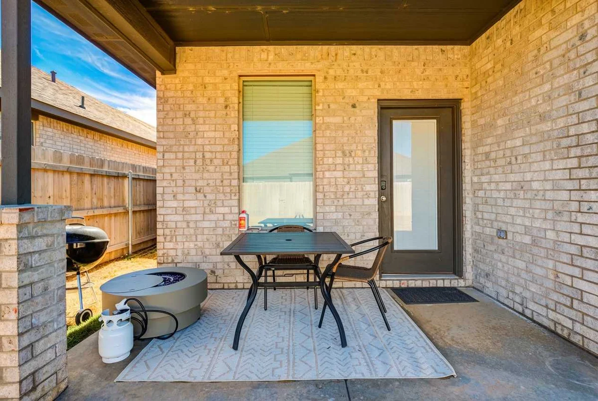 Home in Lubbock property photo 4