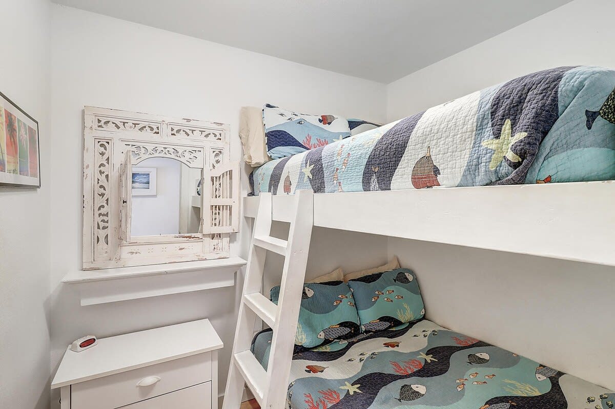 Bedroom image 1