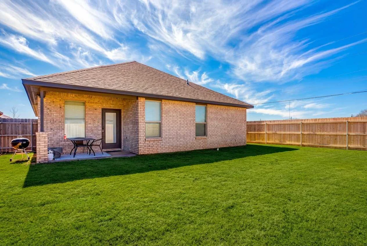 Home in Lubbock property photo 3