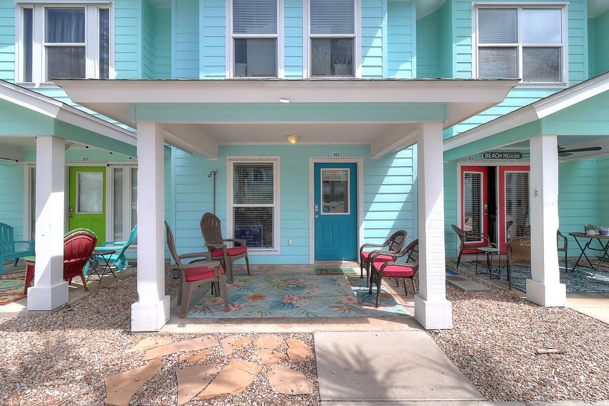 Townhome in Port Aransas property photo 3