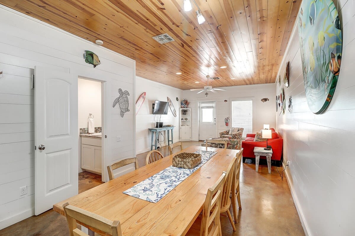 Townhome in Port Aransas property photo 5