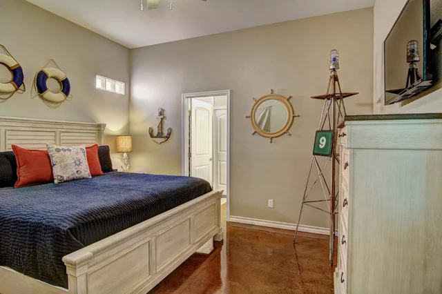 Bedroom image 1