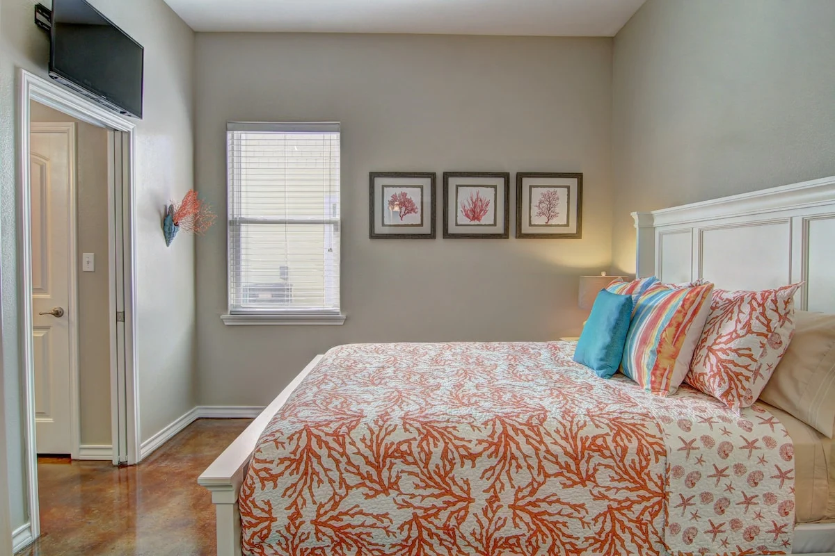 Bedroom image 1