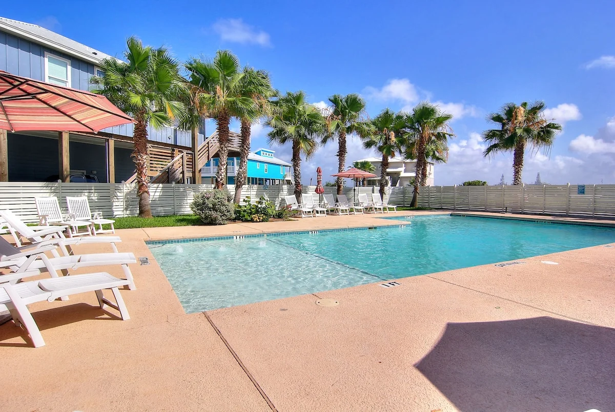 Home in Port Aransas property photo 3