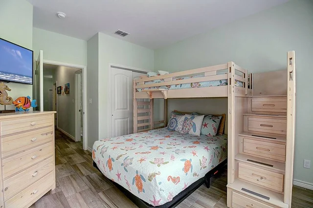 Bedroom image 1