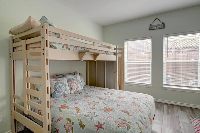 Bedroom image 1