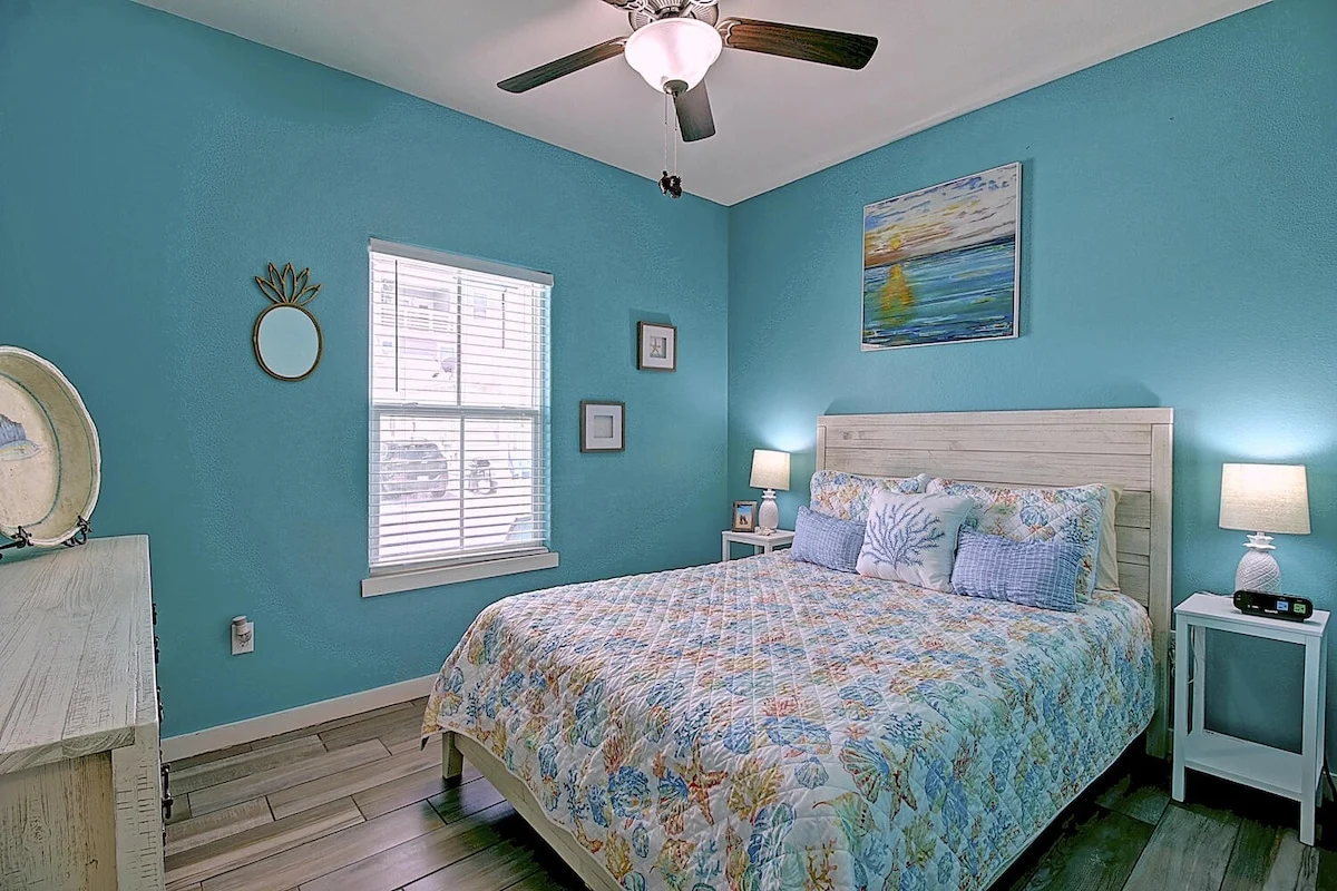 Bedroom image 1