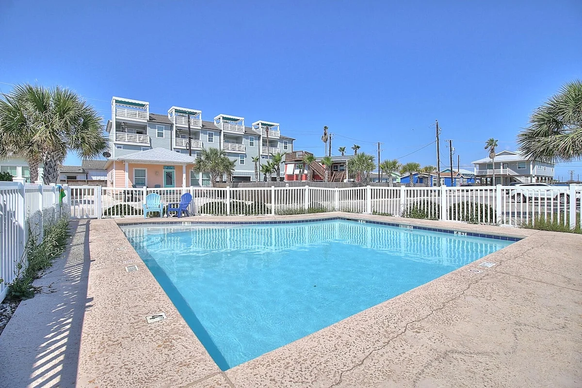 Home in Port Aransas property photo 3