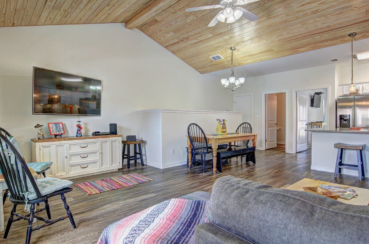 Townhome in Port Aransas property photo 5