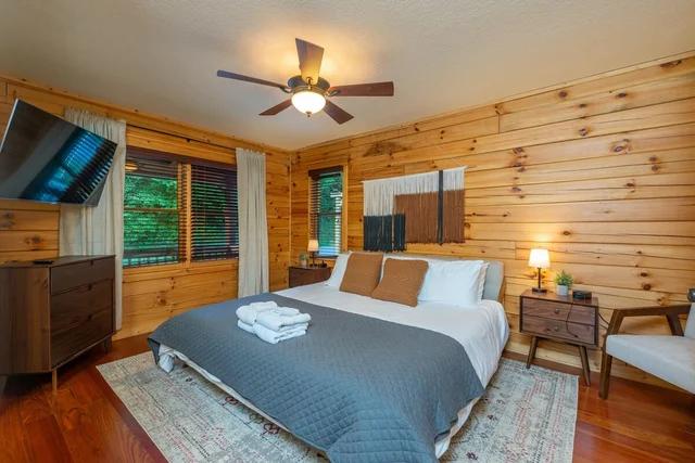 Bedroom image 1