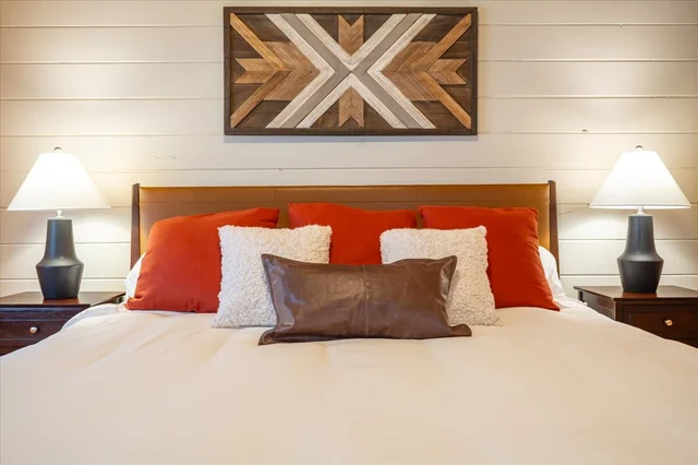 Bedroom image 1