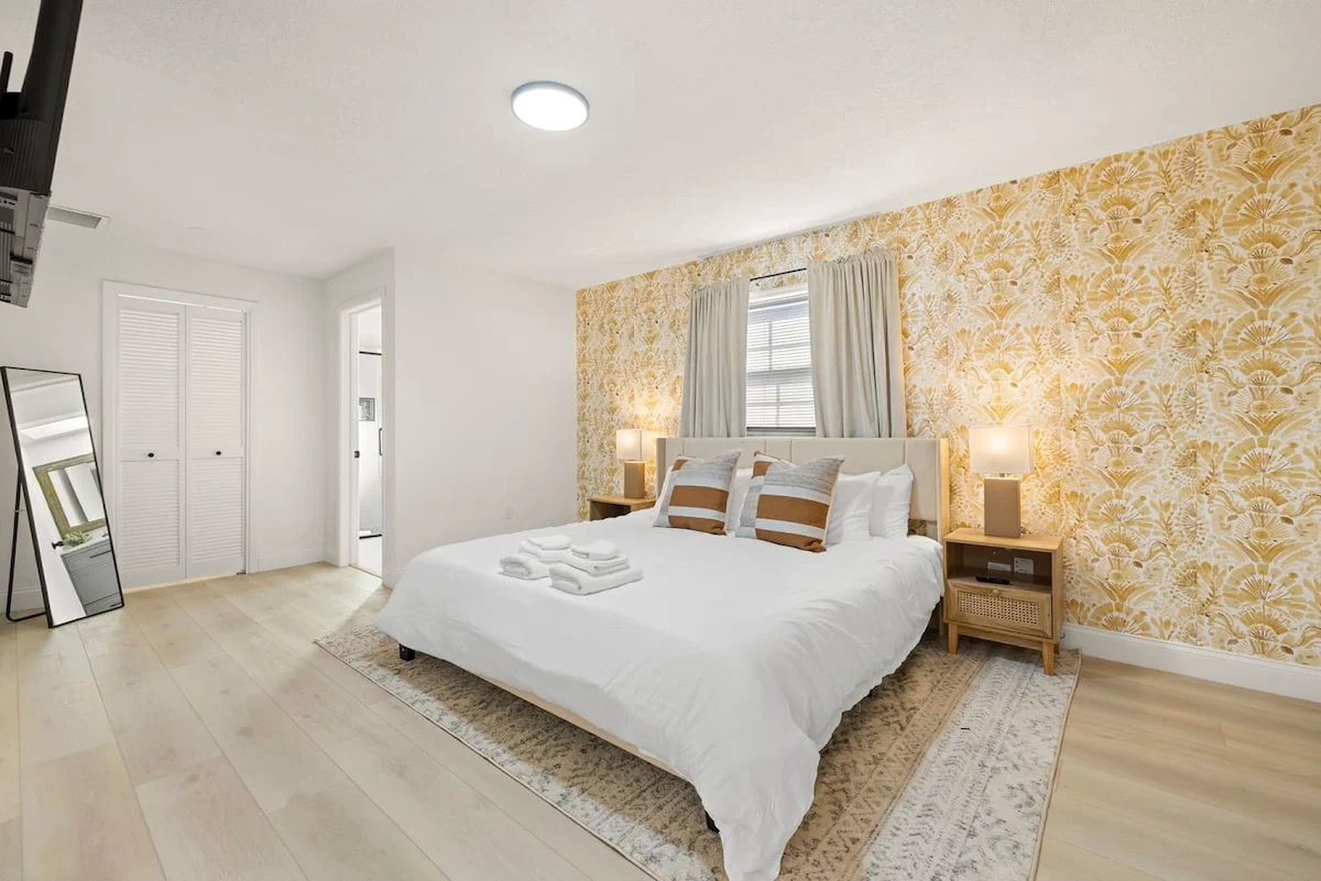 Bedroom image 1