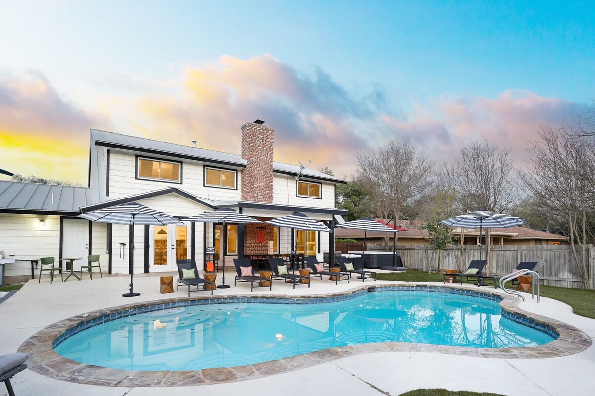 Home in San Antonio property photo 4