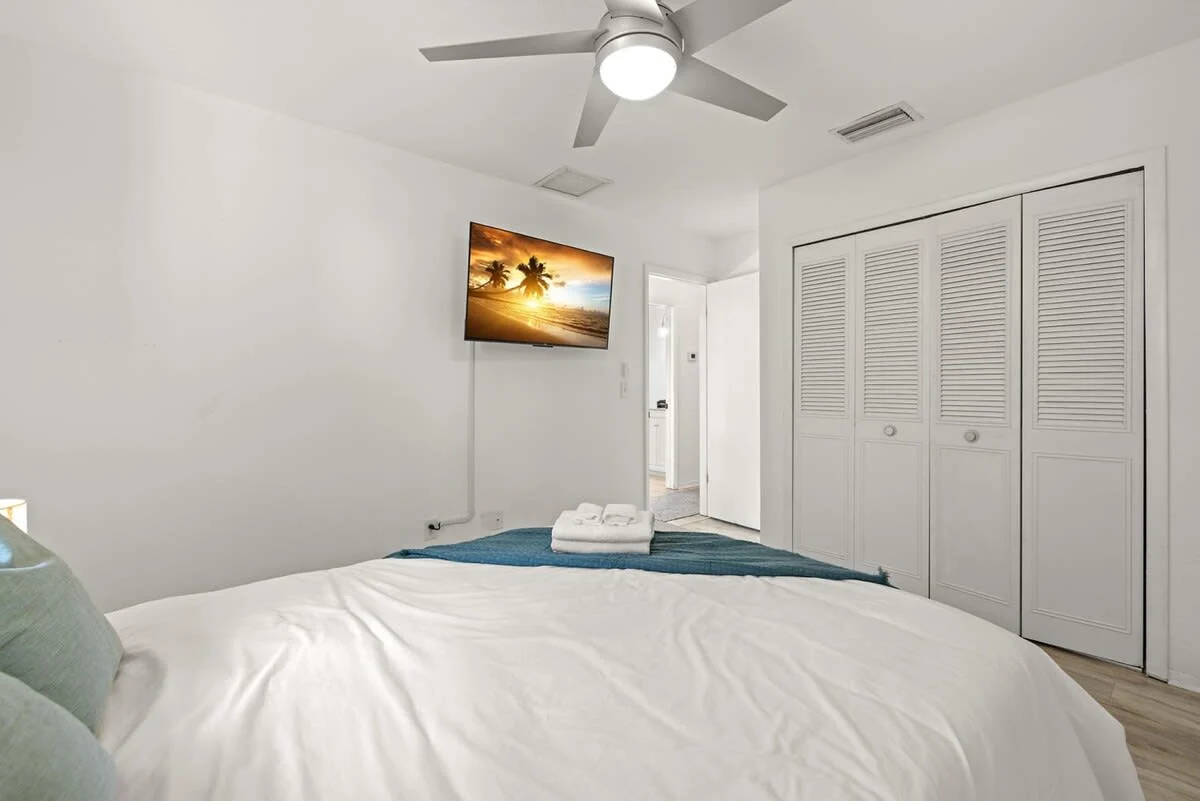 Bedroom image 1