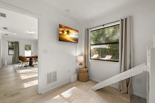 Bedroom image 1