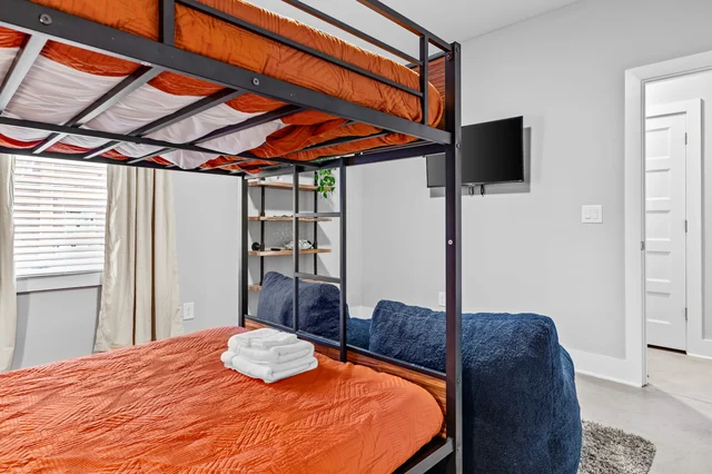 Bedroom image 1