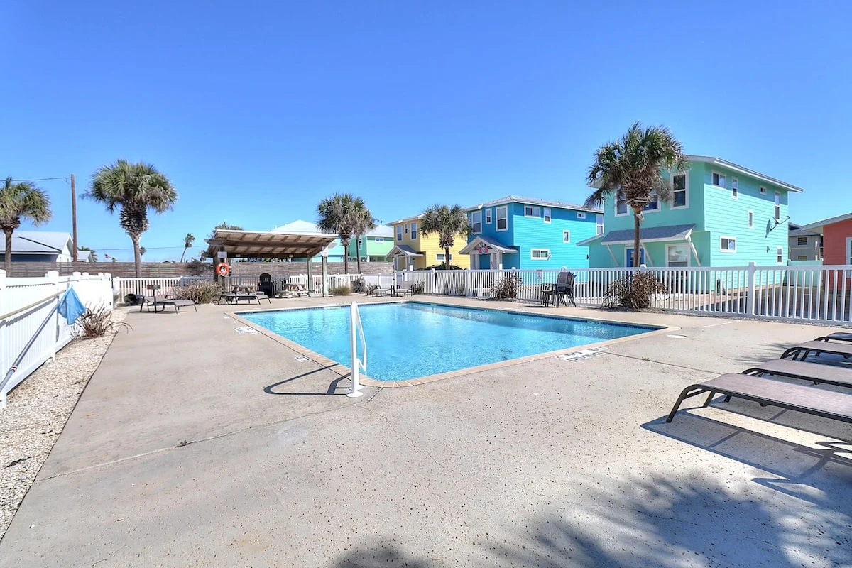Home in Port Aransas property photo 2