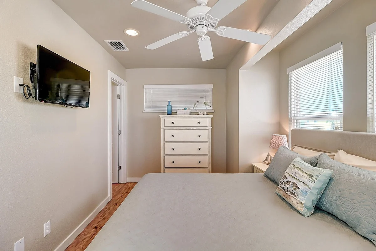 Bedroom image 1
