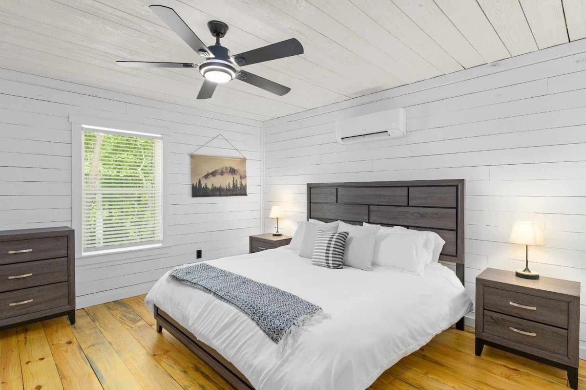 Bedroom image 1
