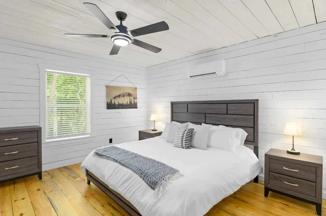 Bedroom image 1