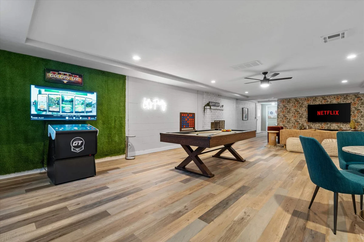 Home in Phoenix property photo 5