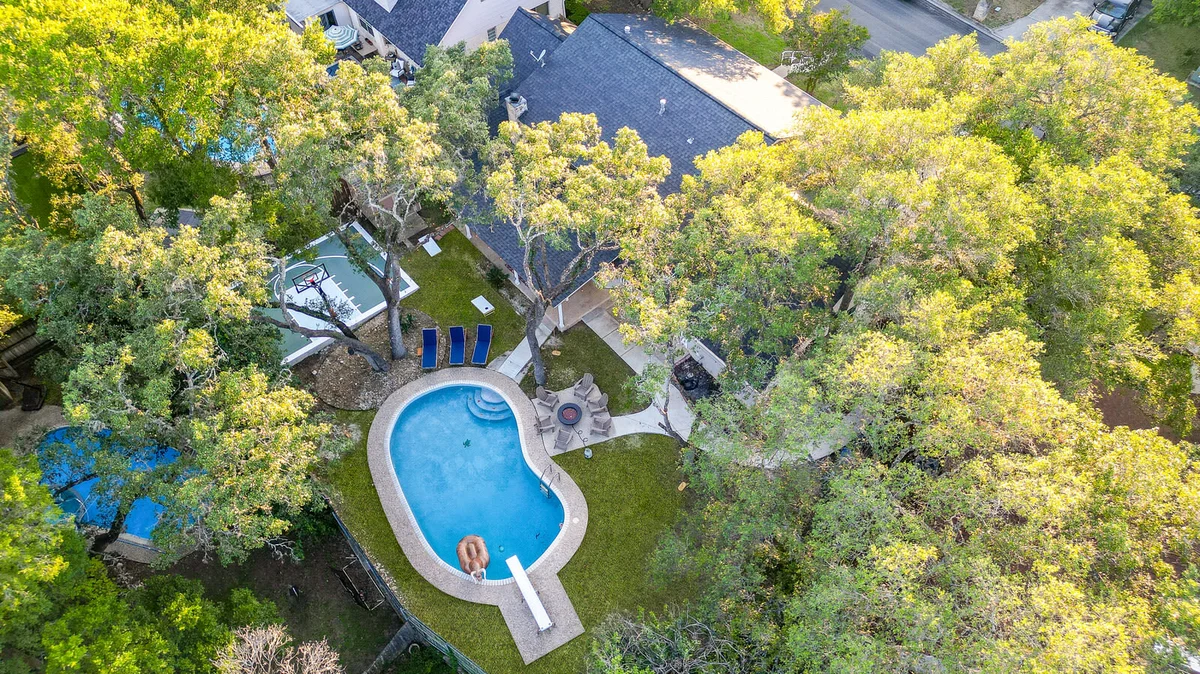 Home in San Antonio property photo 3