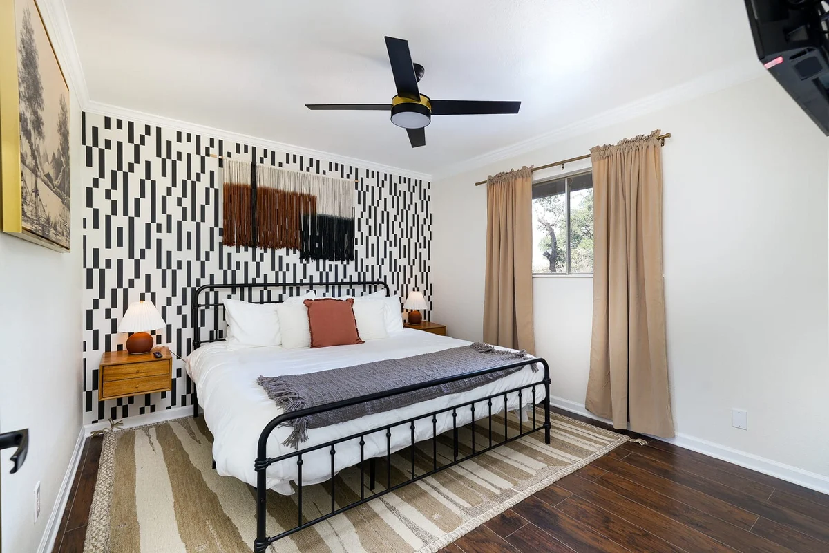 Bedroom image 1