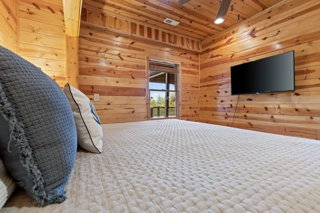 Bedroom image 1