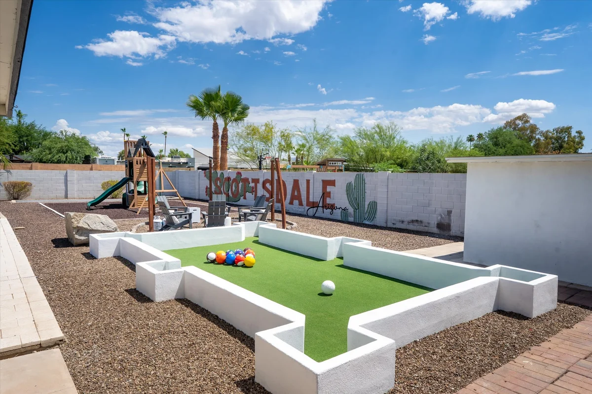 Home in Scottsdale property photo 2