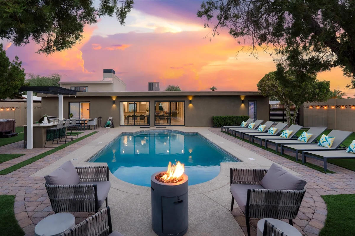 Home in Scottsdale property photo 2