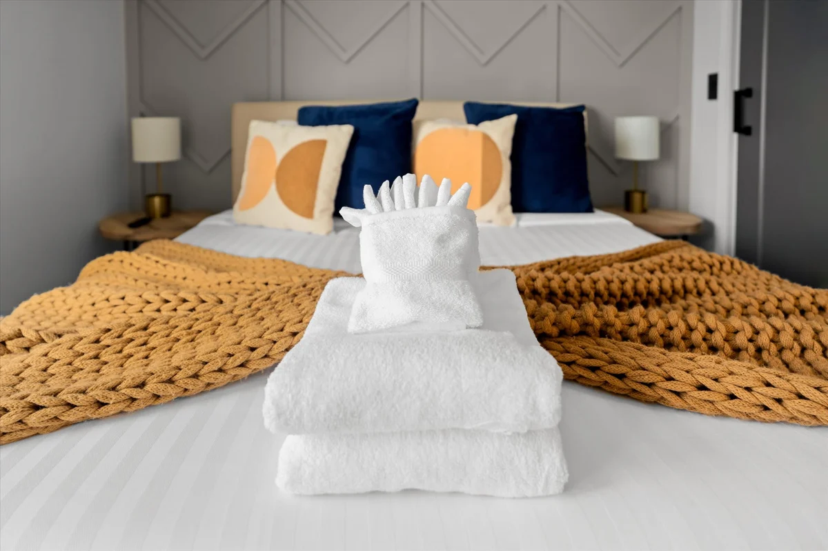 Bedroom image 1