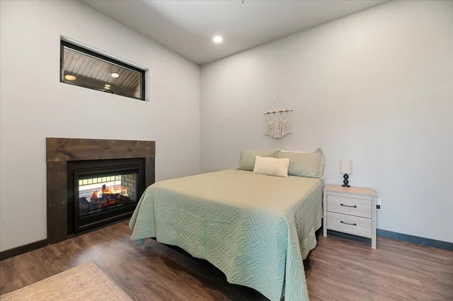 Bedroom image 1
