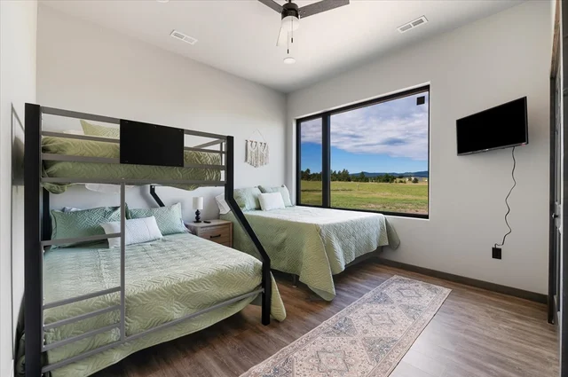 Bedroom image 1