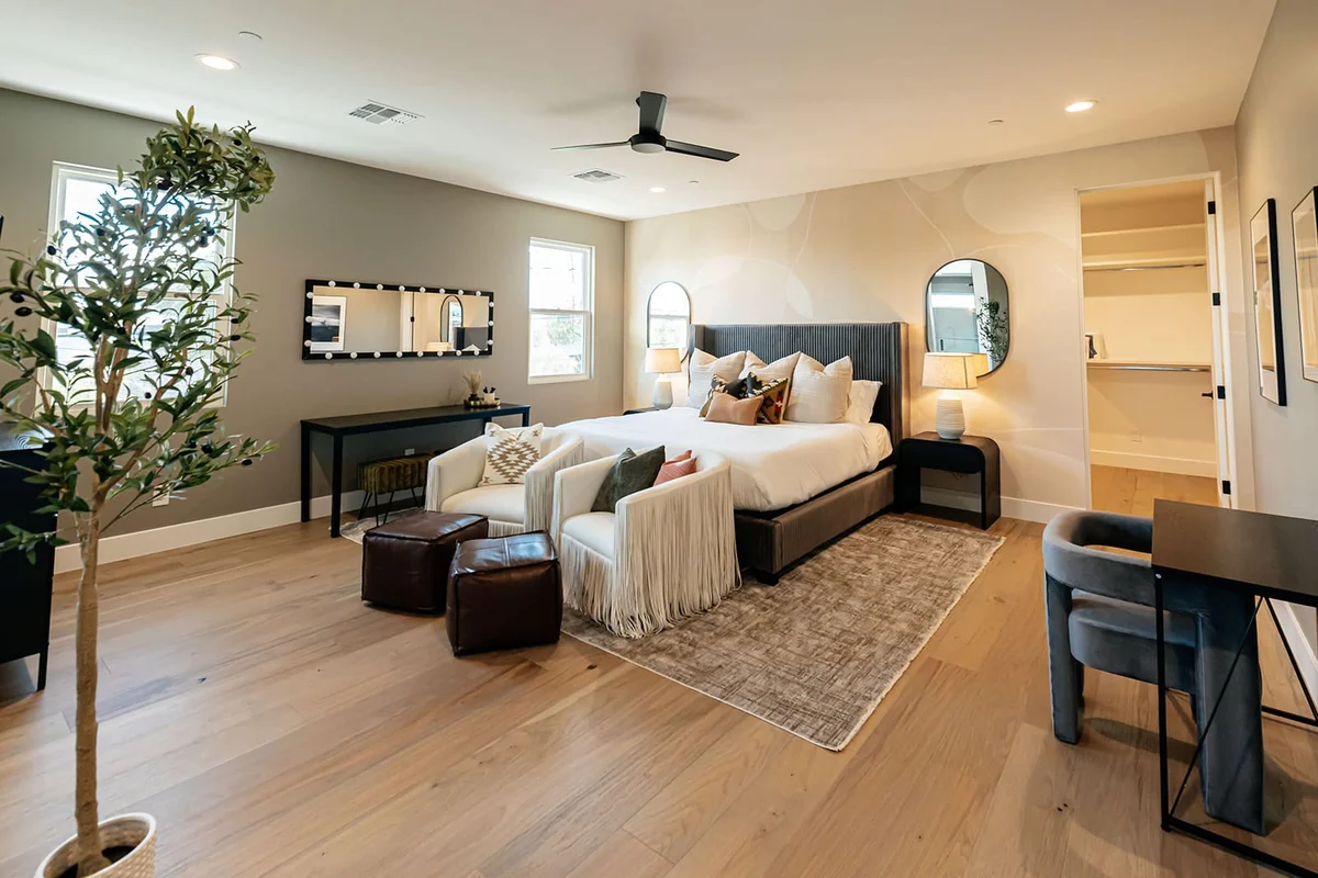 Bedroom image 1