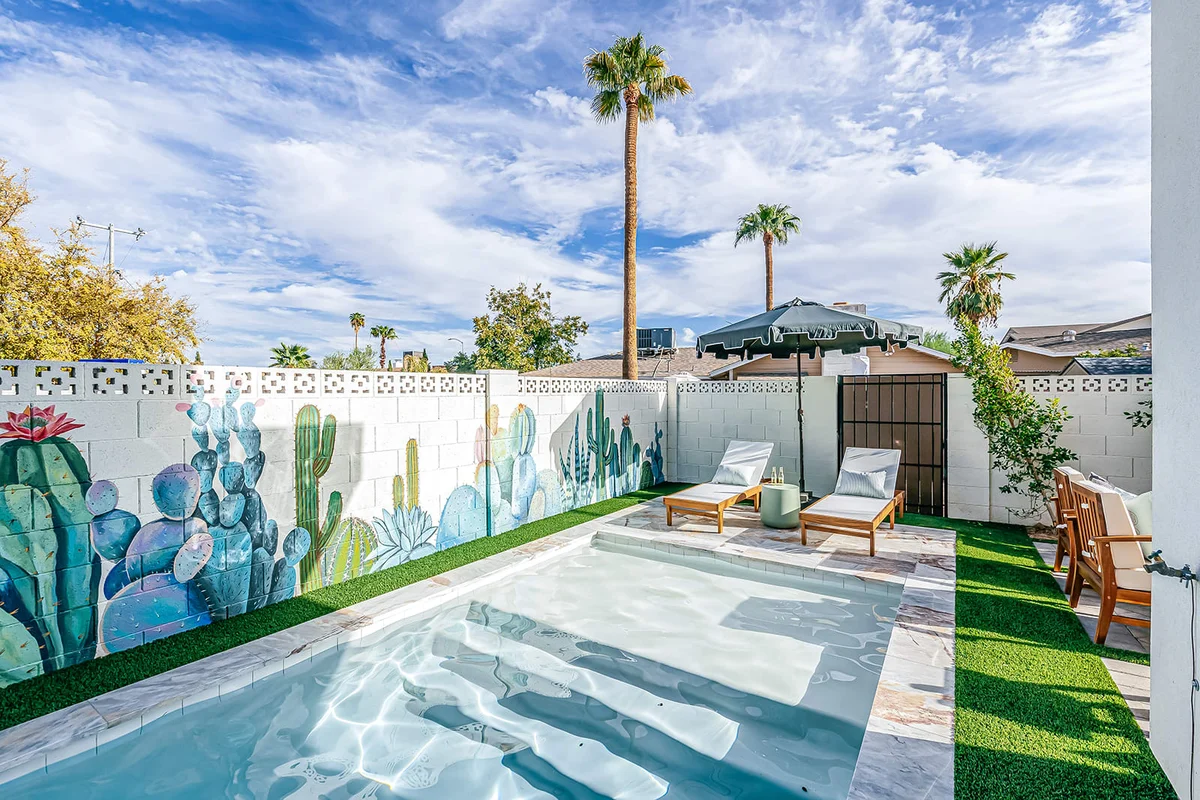 Home in Scottsdale property photo 3