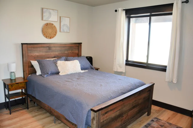 Bedroom image 1