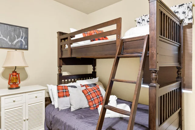 Bedroom image 1