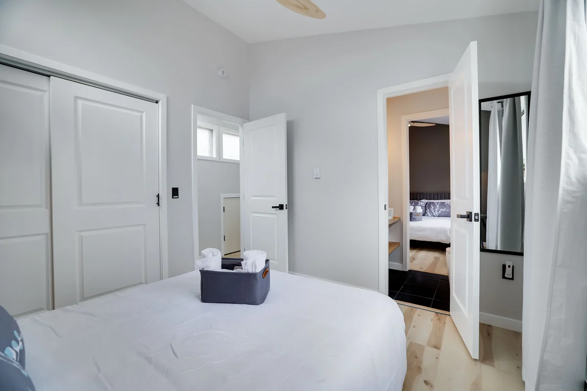 Bedroom image 1