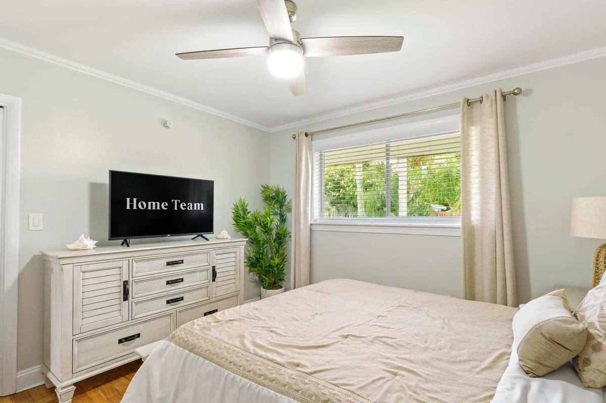 Bedroom image 1