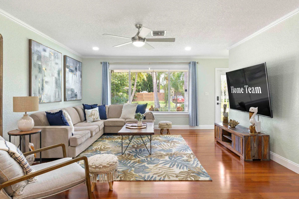 Home in Deerfield Beach property photo 4