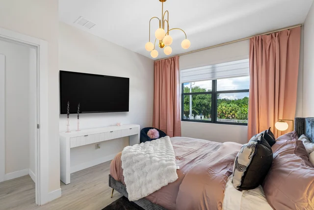 Bedroom image 1